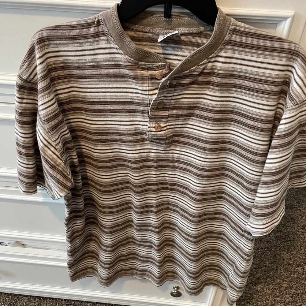 men’s tee shirt
